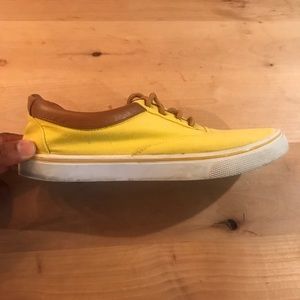 Canvas Shoes yellow Size 10